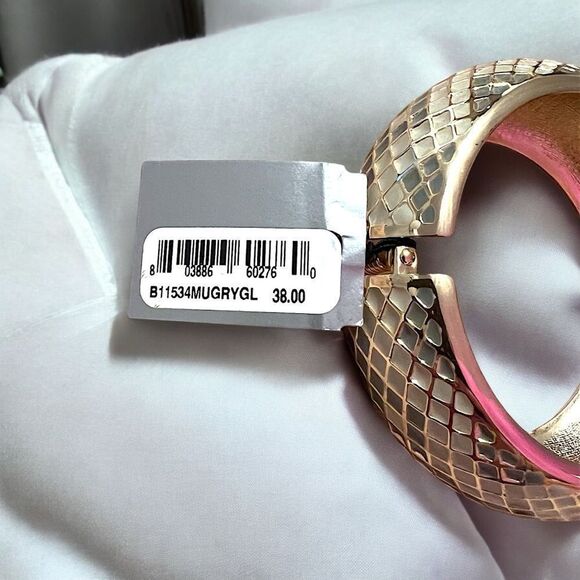 Sequin Cream Gray Snake Skin Pattern Gold Tone Clamper Bangle Bracelet NWT - Picture 3 of 4